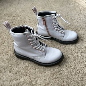Like new Doc Martens kids boots